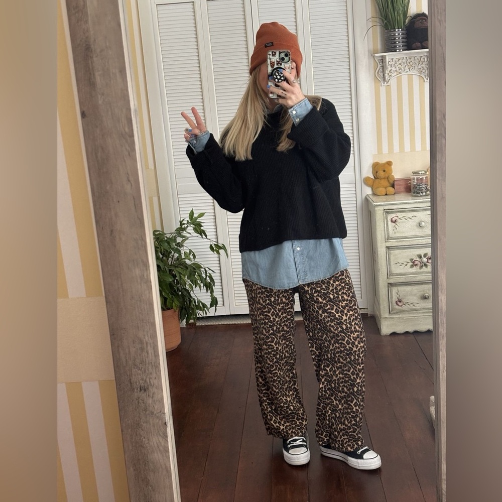 Leopard Print Boxer Vibe Wide-Leg Pants - Picture 12 of 15